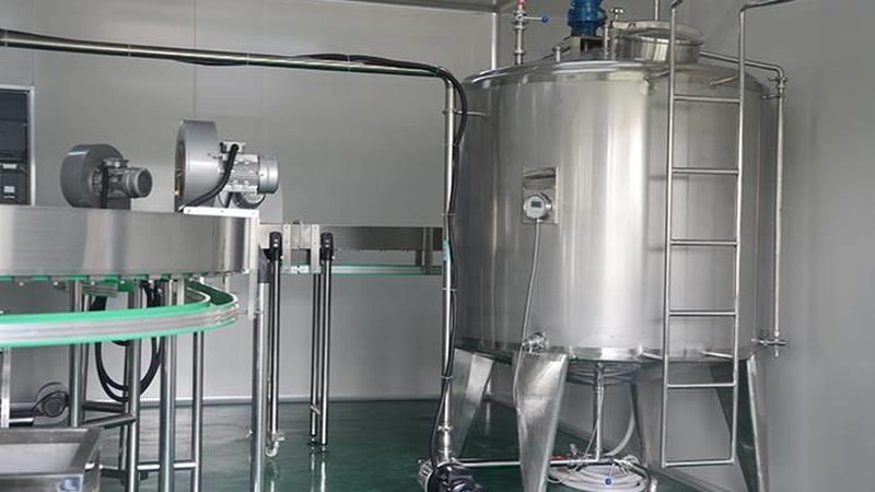 油炸机沥油槽清洁不到位，设备寿命和油品品质都在打水漂